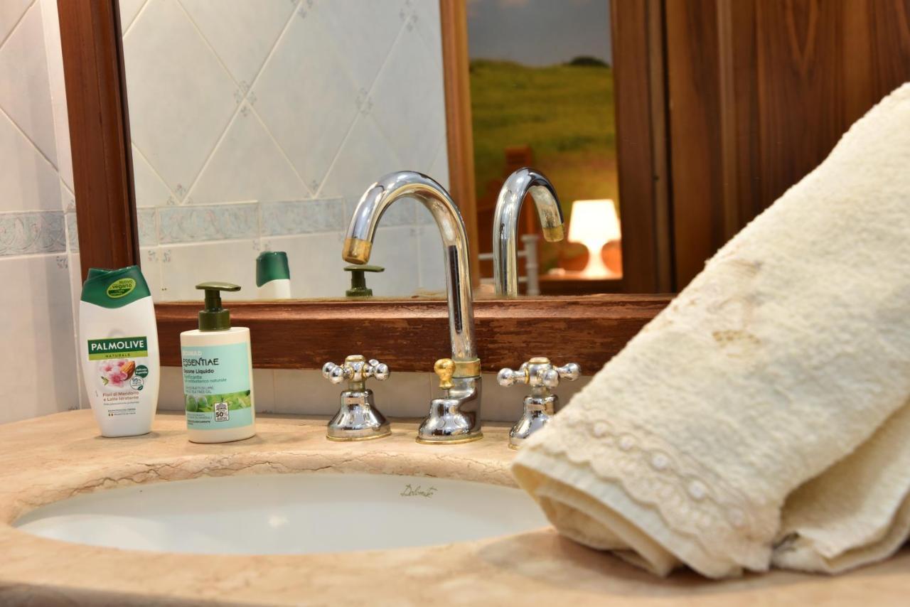B&B Le Due Isole Nuoro  Ngoại thất bức ảnh